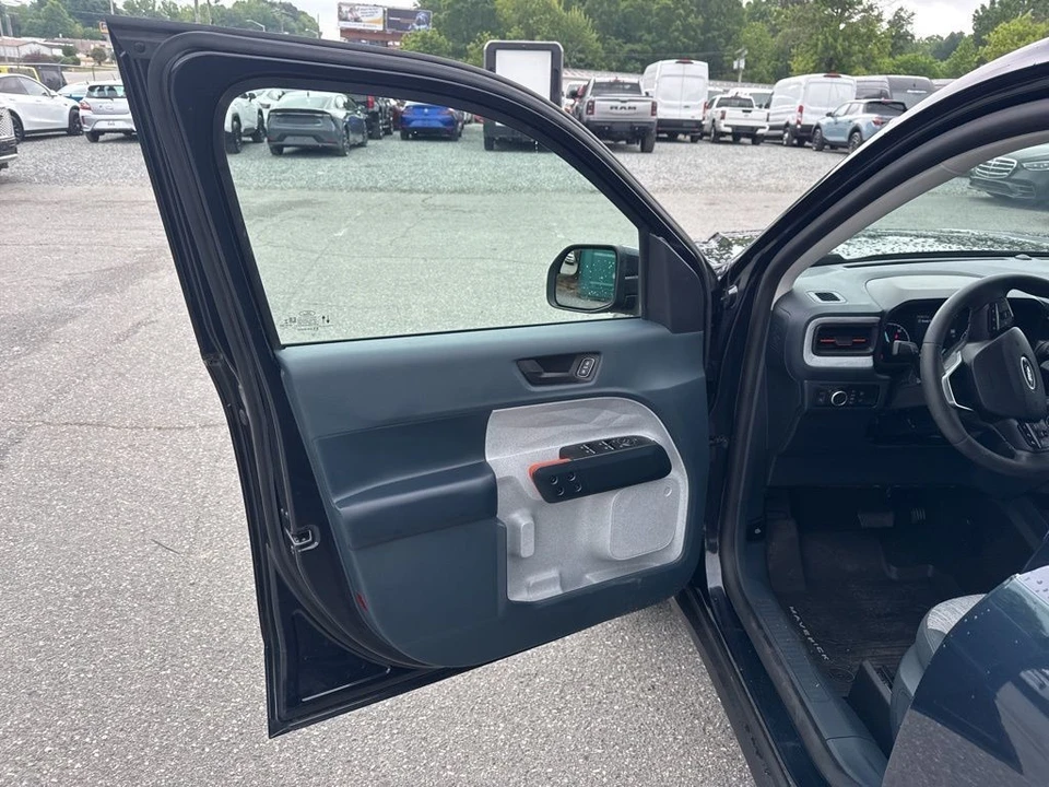 2023 Ford Maverick - Image 21 of 31