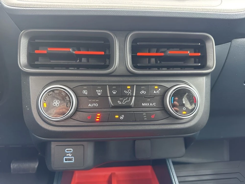 2023 Ford Maverick - Image 18 of 31