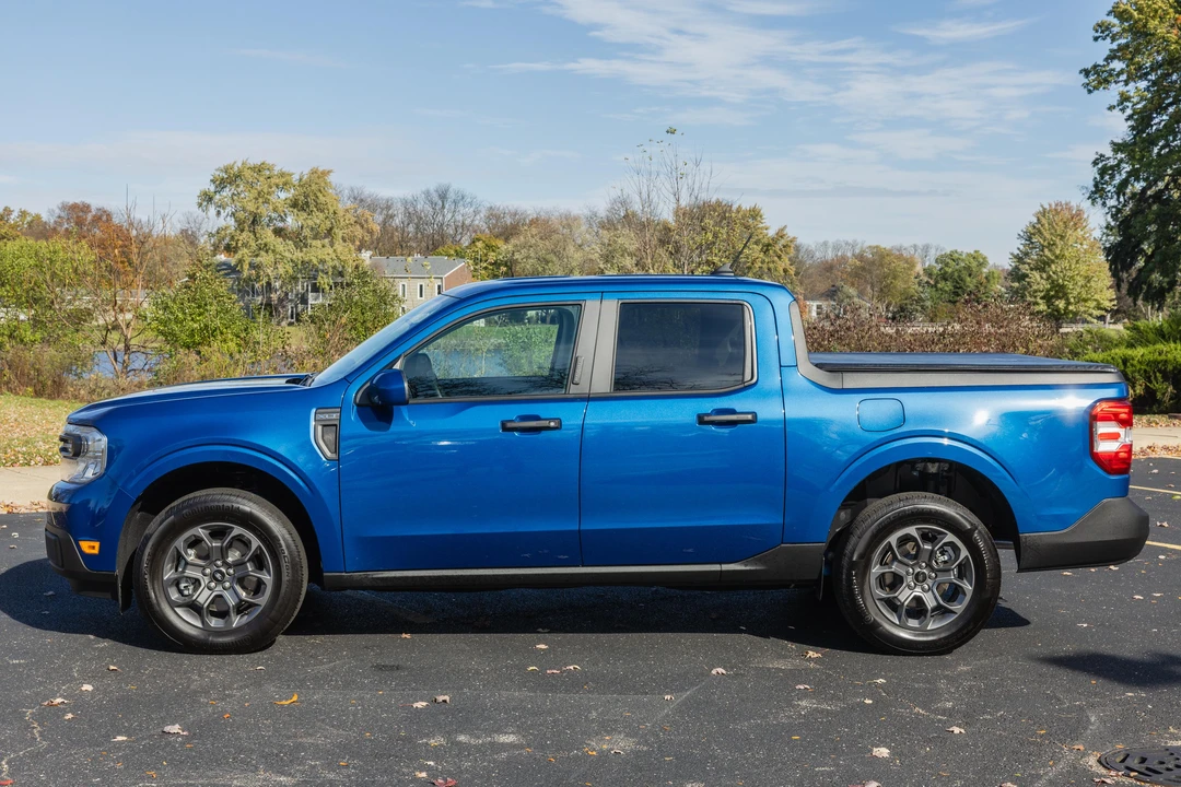 2023 Ford Maverick - Image 7 of 31