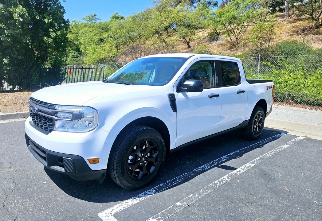 2023 Ford Maverick - Image 9 of 31