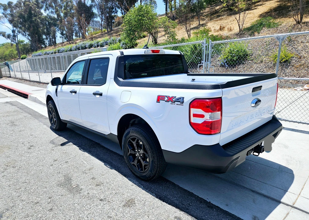 2023 Ford Maverick - Image 18 of 31