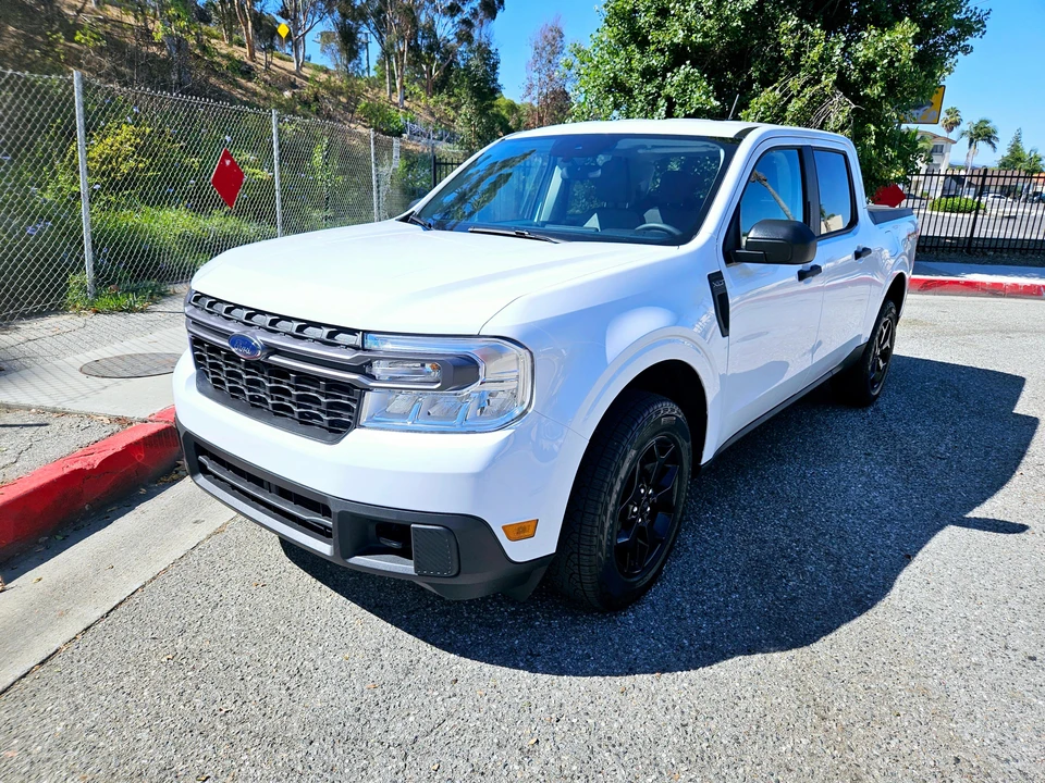 2023 Ford Maverick - Image 8 of 31