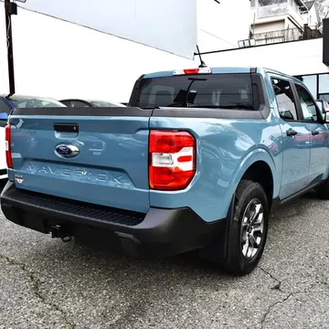 2023 Ford Maverick XLT Hybrid