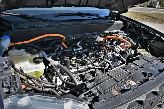 2023 Ford Maverick - Image 14 of 18