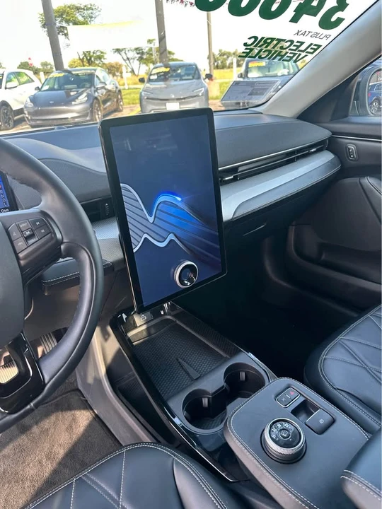 2023 Ford Mustang Mach-E - Image 9 of 10
