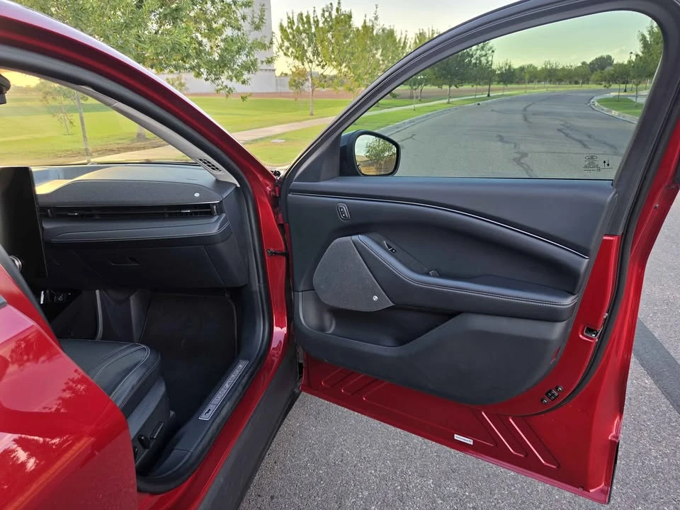 2023 Ford Mustang Mach-E - Image 17 of 20