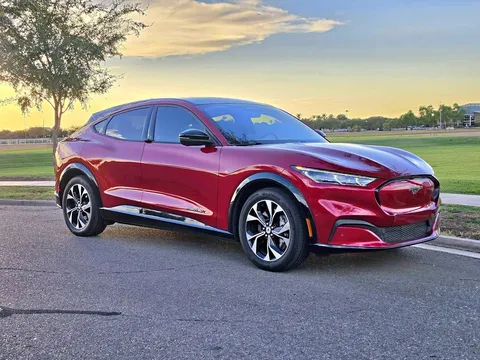 2023 Ford Mustang Mach-E Premium AWD Extended Range
