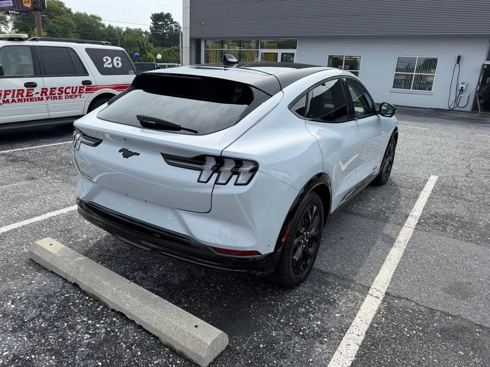 2023 Ford Mustang Mach-E - Image 4 of 8