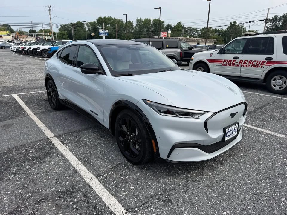 2023 Ford Mustang Mach-E - Image 2 of 8