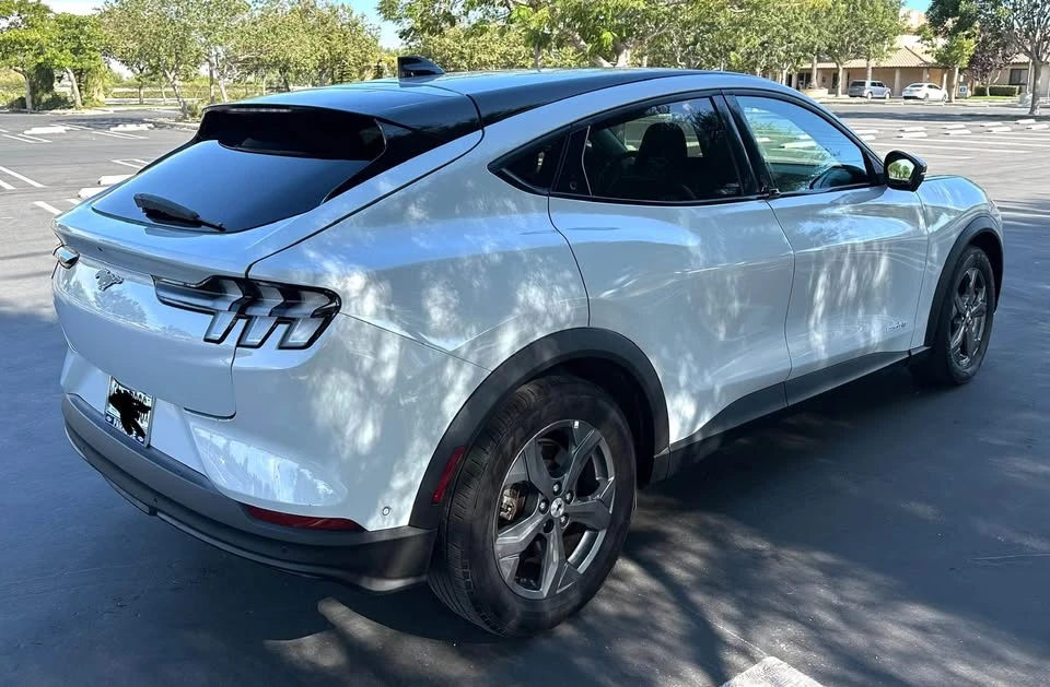 2023 Ford Mustang Mach-E - Image 4 of 6