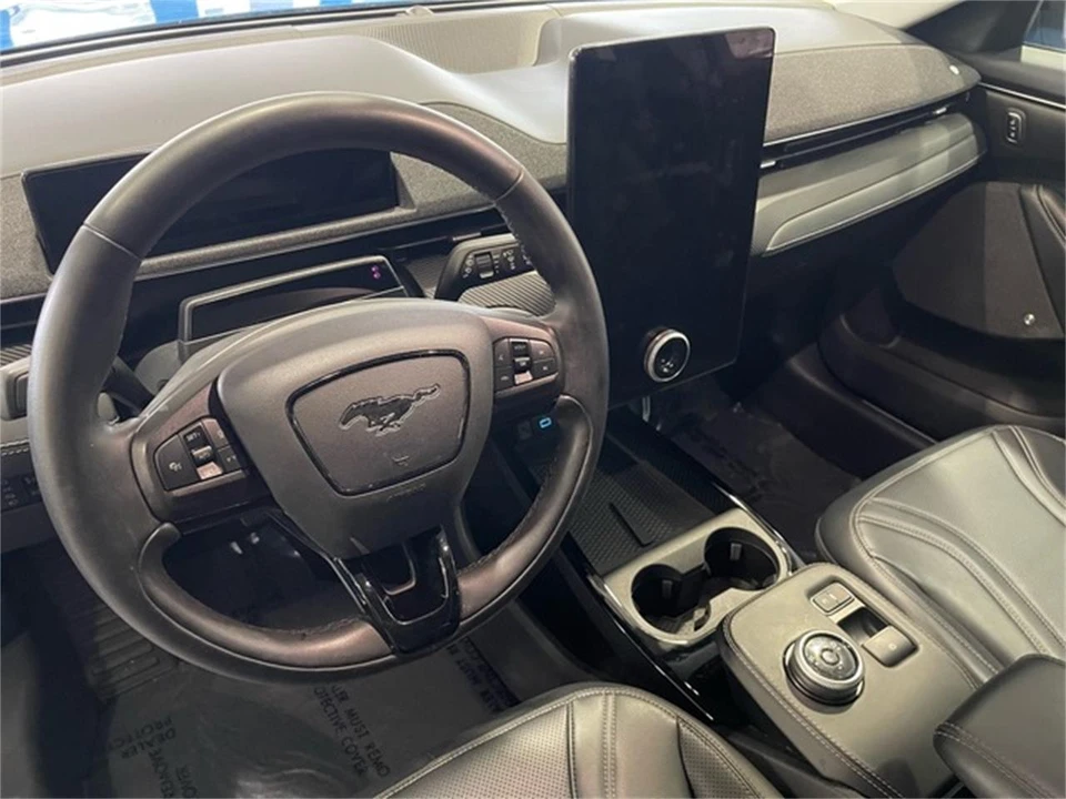 2023 Ford Mustang Mach-E - Image 28 of 31