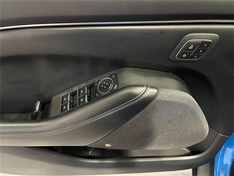 2023 Ford Mustang Mach-E - Image 24 of 31
