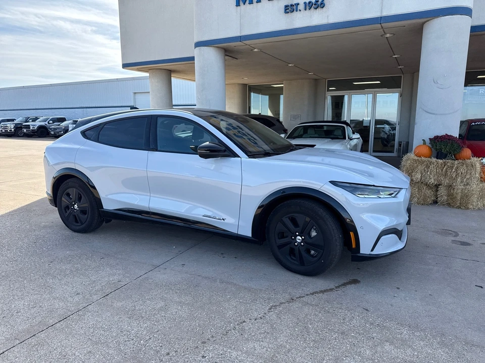 2023 Ford - Image 3 of 20