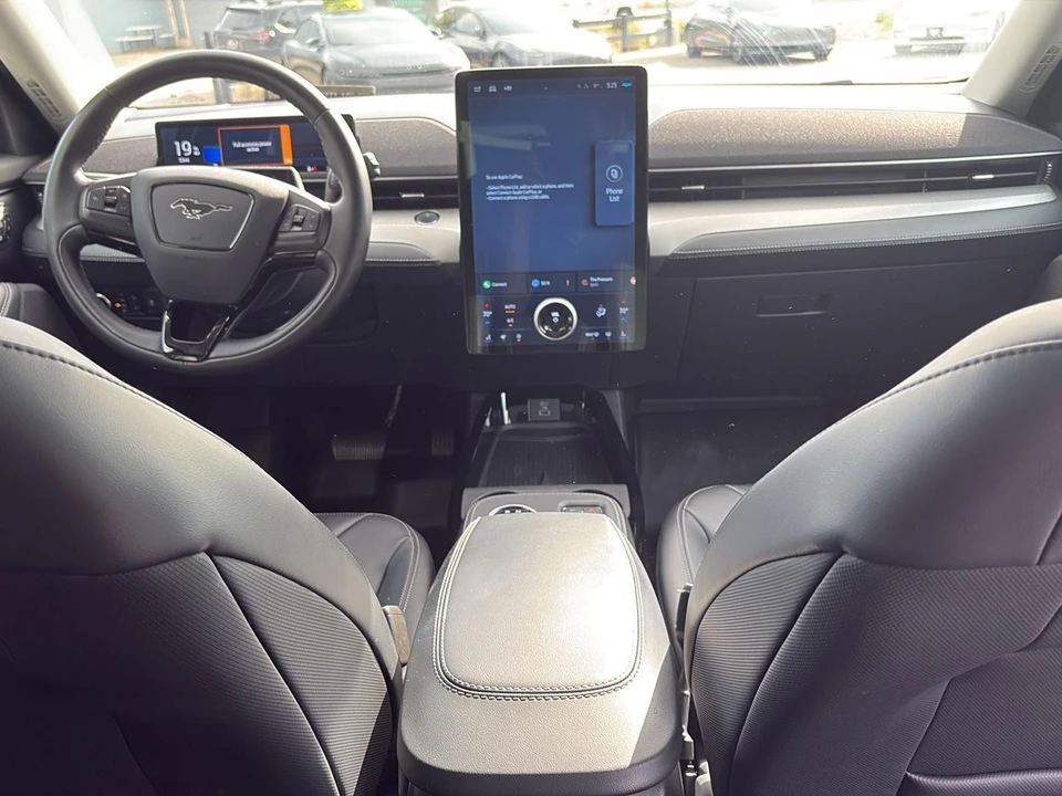 2023 Ford Mustang Mach-E - Image 25 of 28