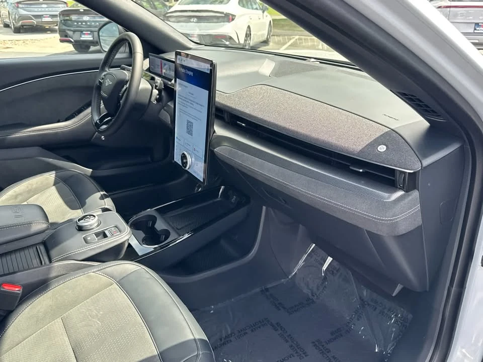 2023 Ford Mustang Mach-E - Image 16 of 19