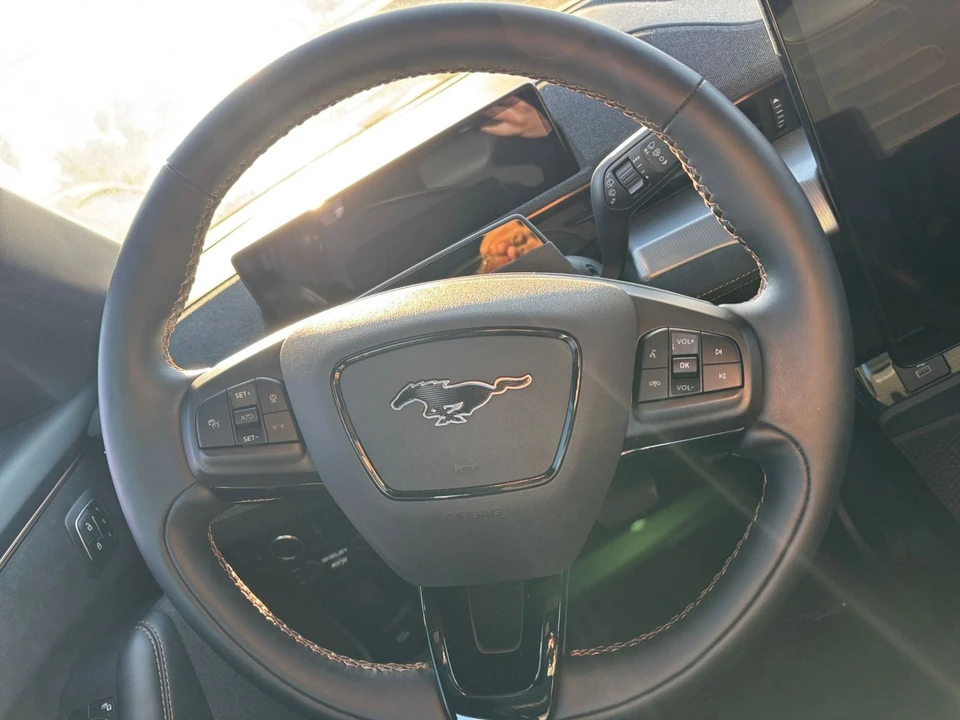 2023 Ford Mustang Mach-E - Image 27 of 31