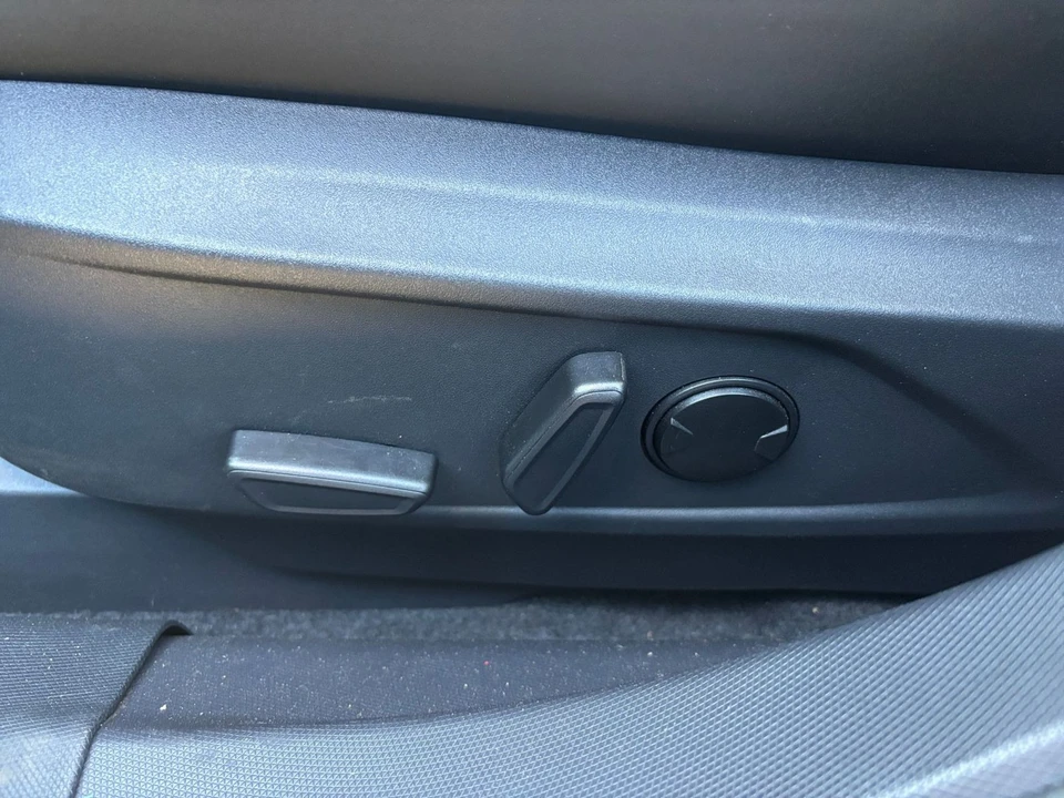 2023 Ford Mustang Mach-E - Image 25 of 31