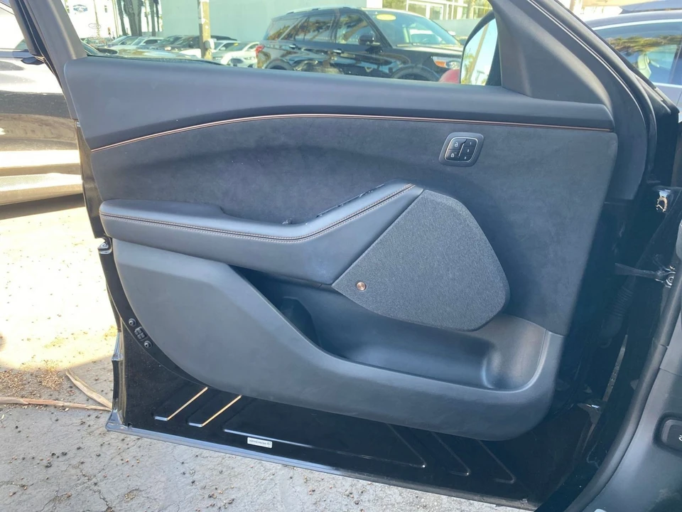 2023 Ford Mustang Mach-E - Image 20 of 31