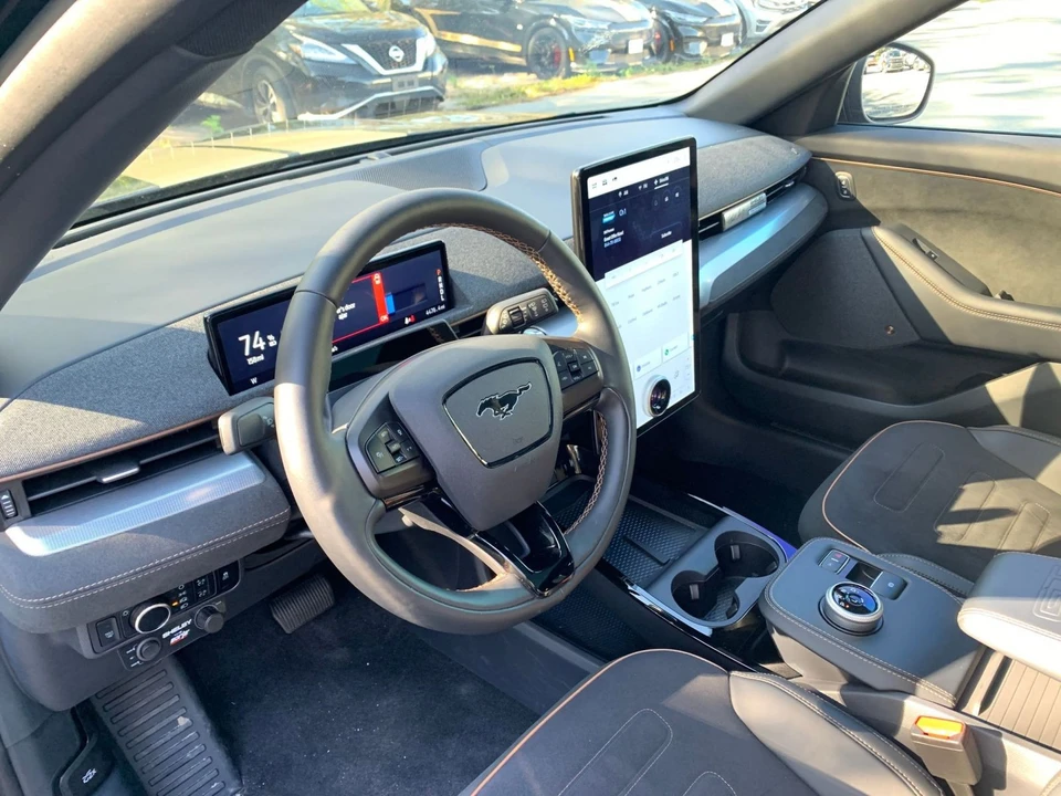 2023 Ford Mustang Mach-E - Image 28 of 31