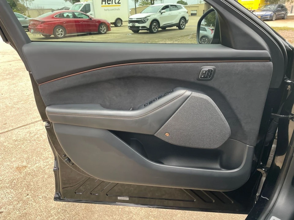 2023 Ford Mustang Mach-E - Image 20 of 31