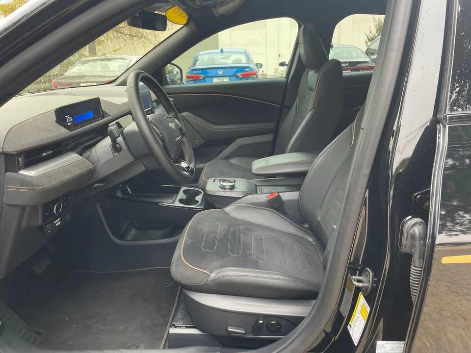 2023 Ford Mustang Mach-E - Image 26 of 31