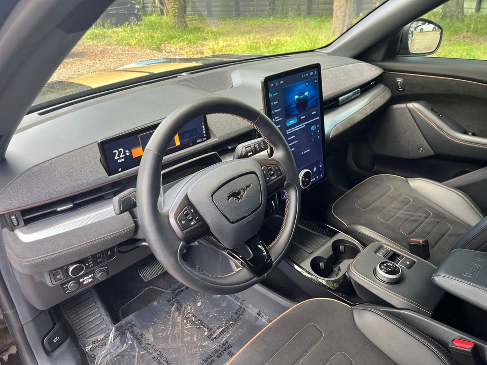 2023 Ford Mustang Mach-E - Image 28 of 31