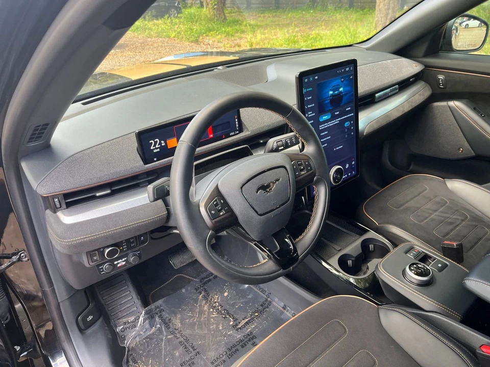 2023 Ford Mustang Mach-E - Image 29 of 31