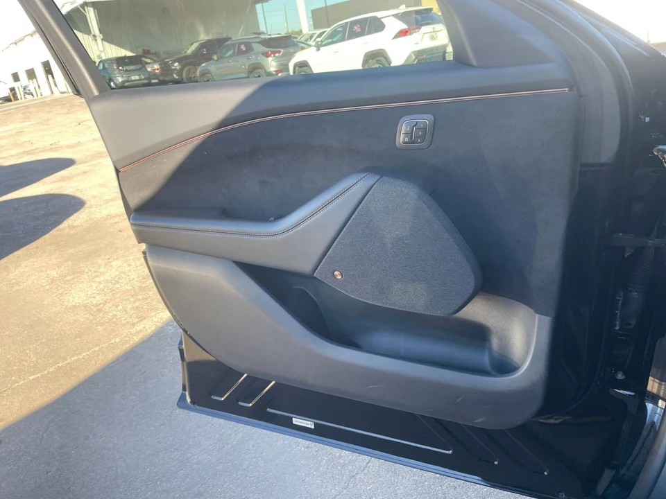 2023 Ford Mustang Mach-E - Image 19 of 31