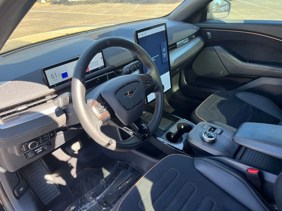 2023 Ford Mustang Mach-E - Image 27 of 31