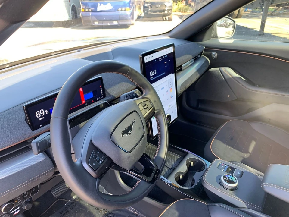 2023 Ford Mustang Mach-E - Image 27 of 31
