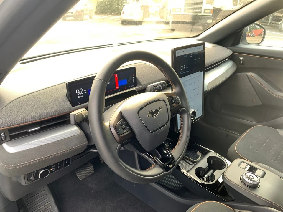 2023 Ford Mustang Mach-E - Image 28 of 31