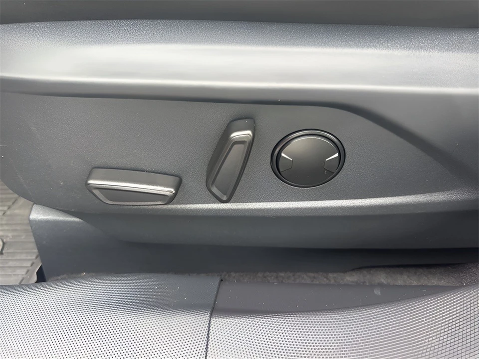 2023 Ford Mustang Mach-E - Image 10 of 12