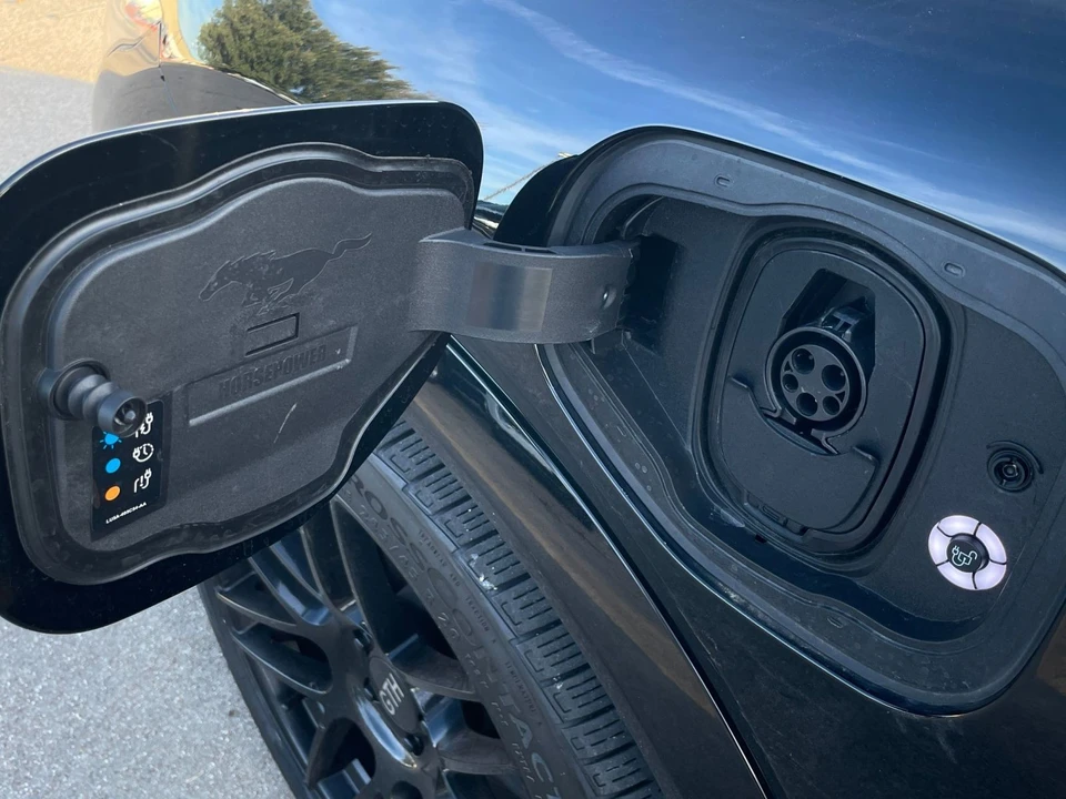 2023 Ford Mustang Mach-E - Image 19 of 31