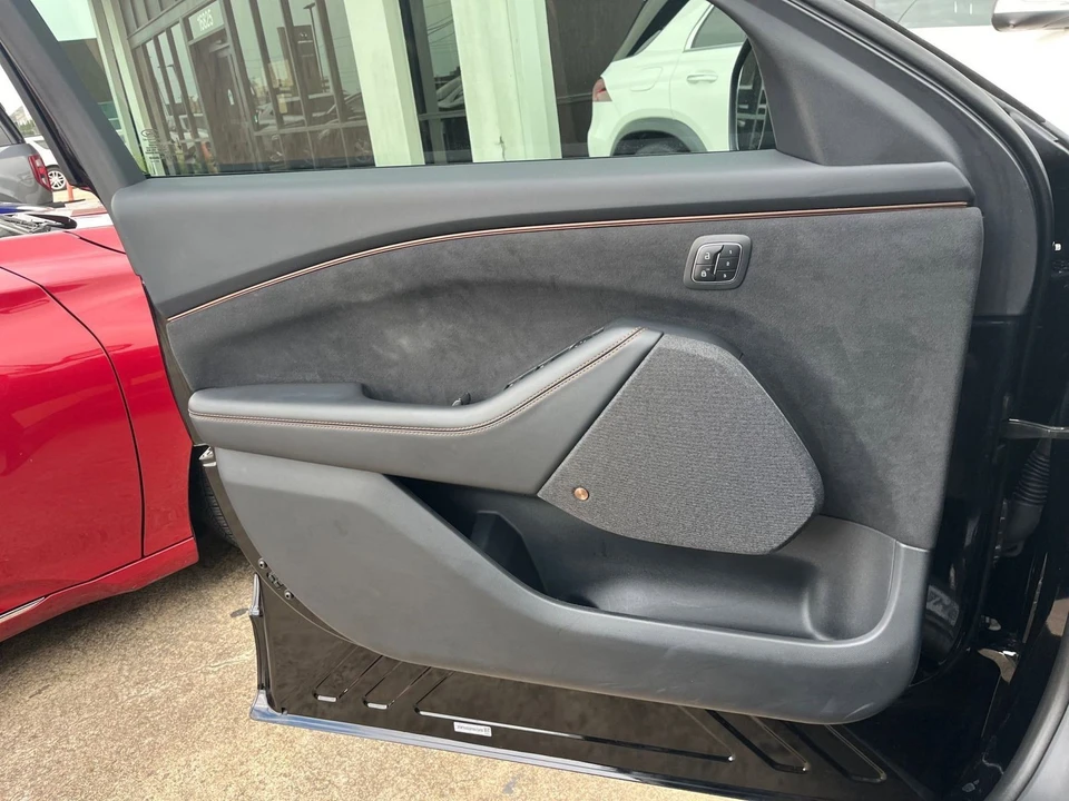 2023 Ford Mustang Mach-E - Image 19 of 31