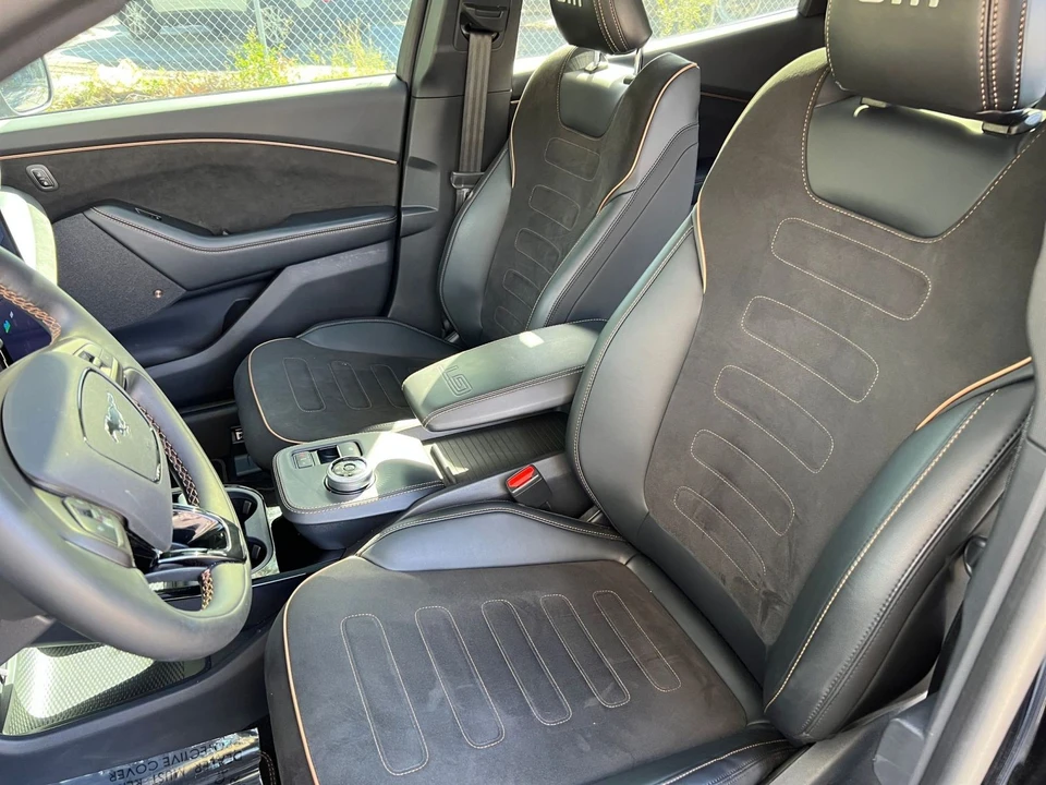 2023 Ford Mustang Mach-E - Image 28 of 31