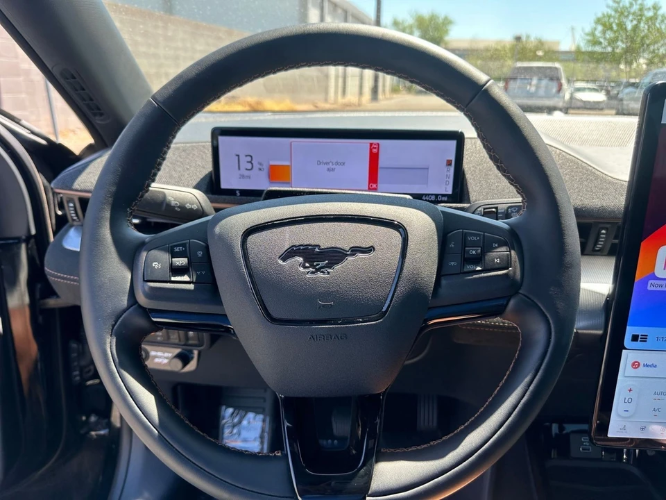 2023 Ford Mustang Mach-E - Image 27 of 31