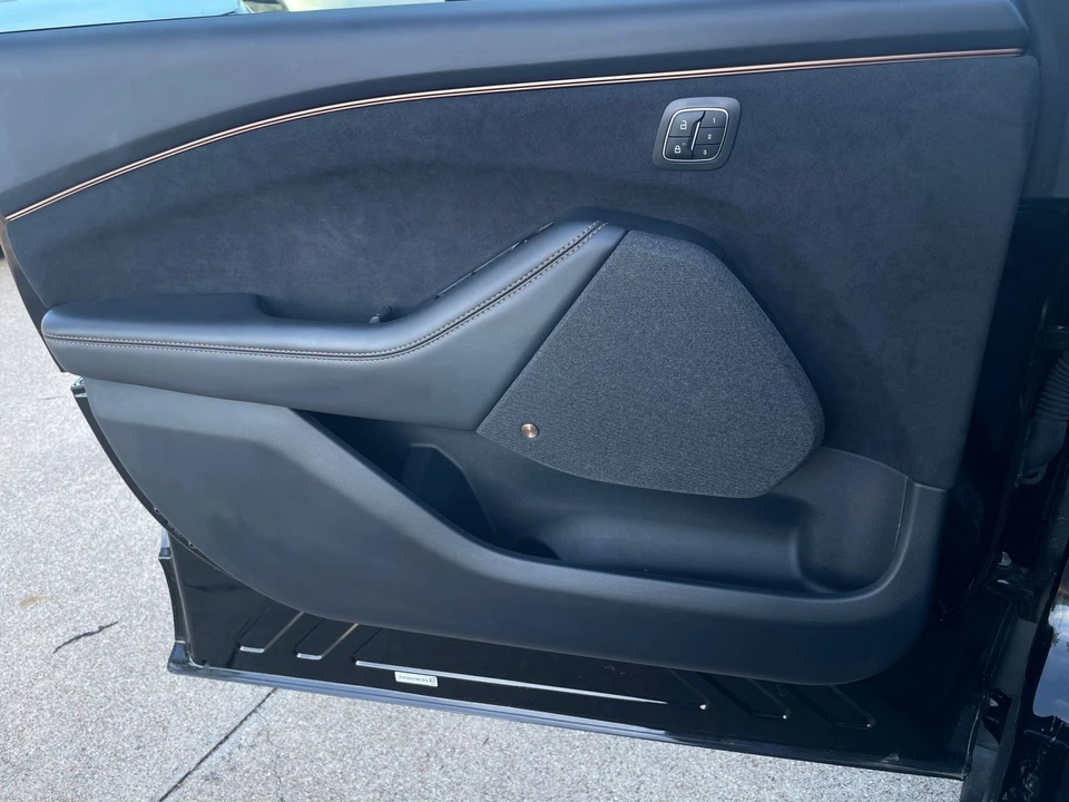2023 Ford Mustang Mach-E - Image 27 of 31