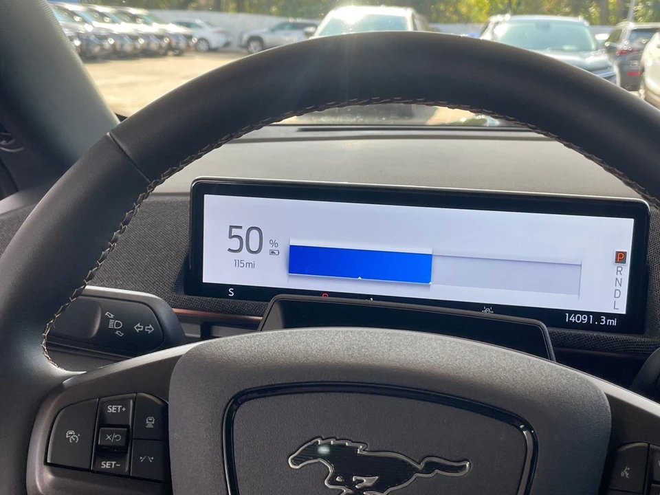 2023 Ford Mustang Mach-E - Image 15 of 31