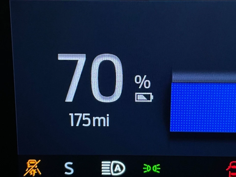 2023 Ford Mustang Mach-E - Image 15 of 31