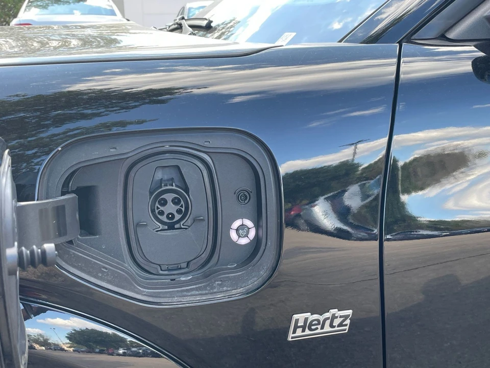 2023 Ford Mustang Mach-E - Image 19 of 31