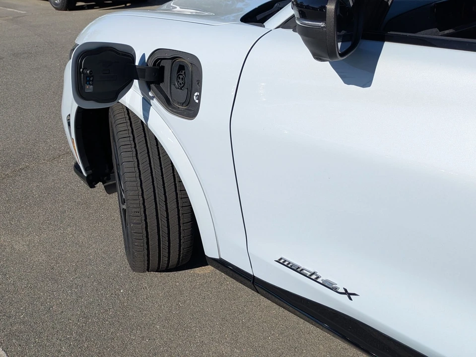 2023 Ford Mustang Mach-E - Image 12 of 31