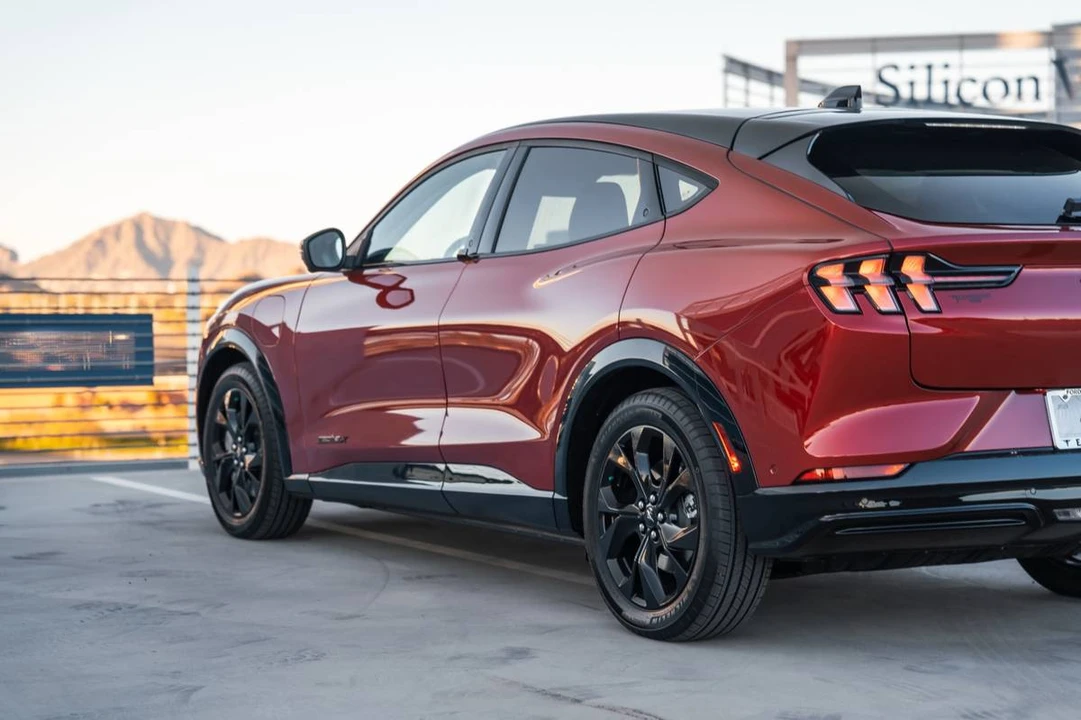 2023 Ford Mustang Mach-E - Image 2 of 5