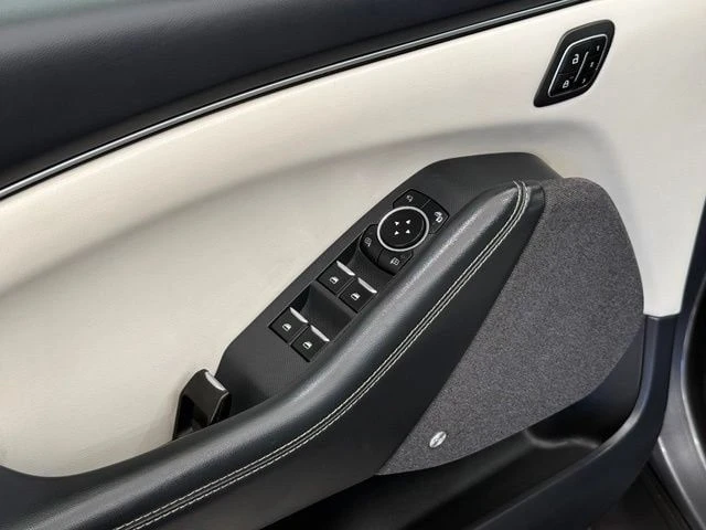 2023 Ford Mustang Mach-E - Image 15 of 20