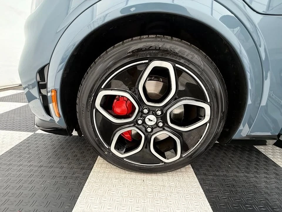 2023 Ford Mustang Mach-E - Image 11 of 20