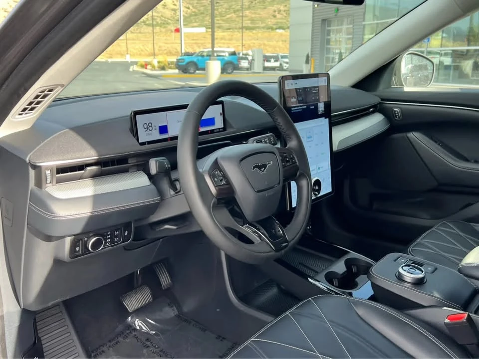 2023 Ford Mustang Mach-E - Image 19 of 20