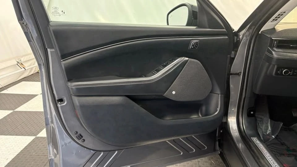 2023 Ford Mustang Mach-E - Image 18 of 19