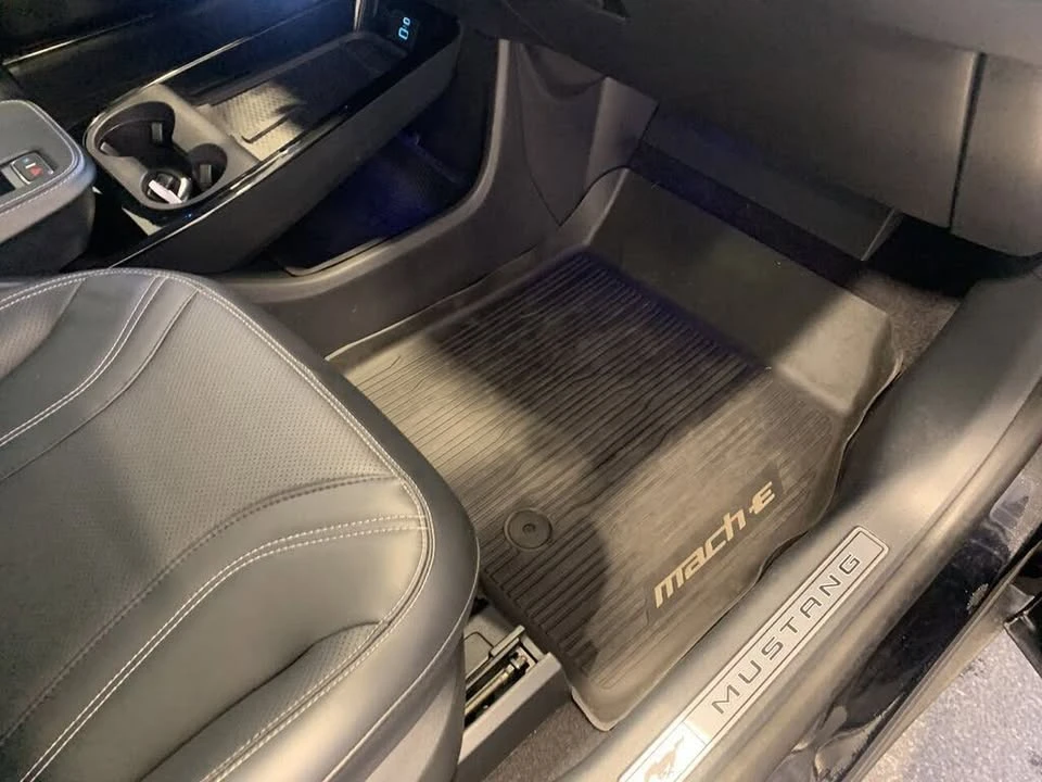 2023 Ford Mustang Mach-E - Image 17 of 20