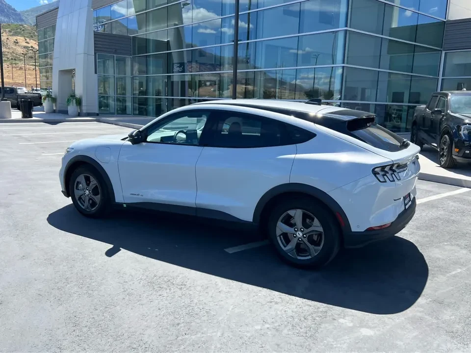 2023 Ford Mustang Mach-E - Image 10 of 20