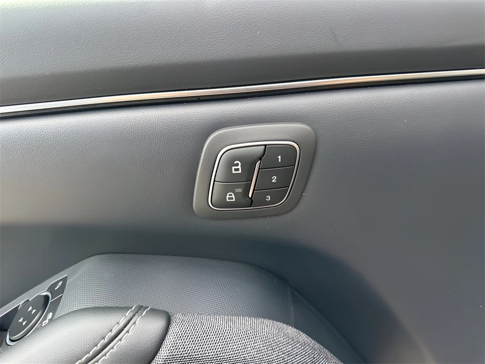 2023 Ford Mustang Mach-E - Image 11 of 12