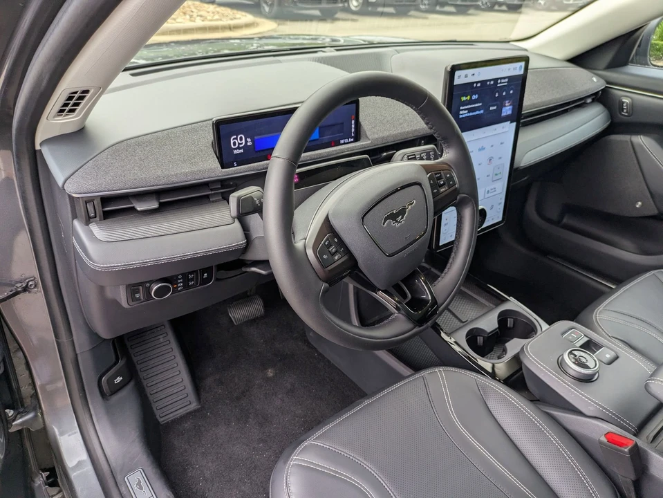 2023 Ford Mustang Mach-E - Image 15 of 31